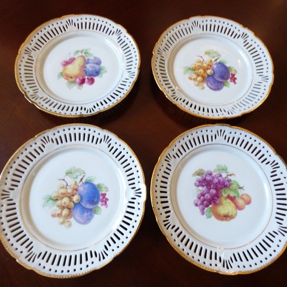 VTG Lot of 4 Schumann Germany Fruit Grape Pattern Pierced Rim 7.5" Salad Plates - Picture 2 of 12